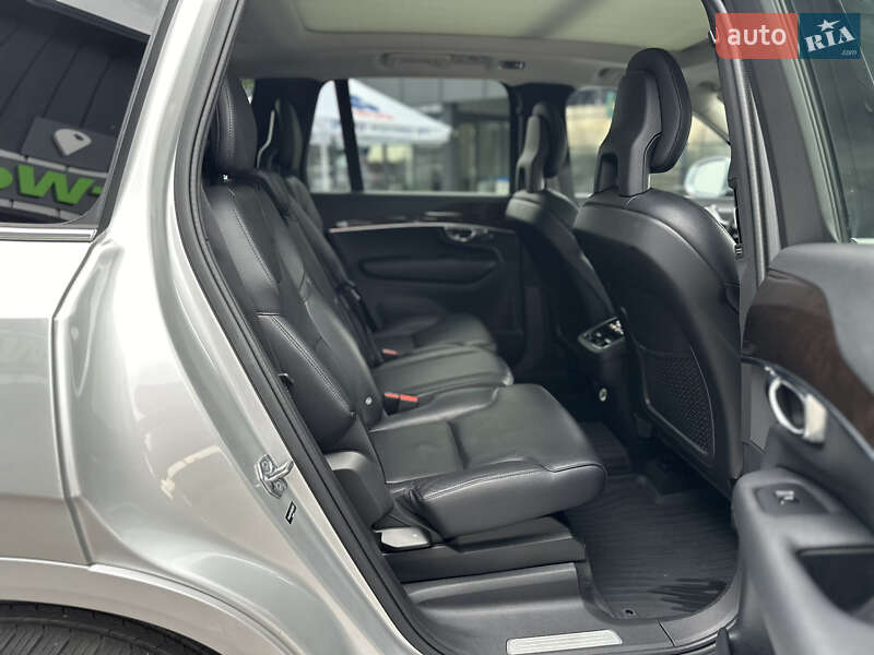 Внедорожник / Кроссовер Volvo XC90 2016 в Владимире