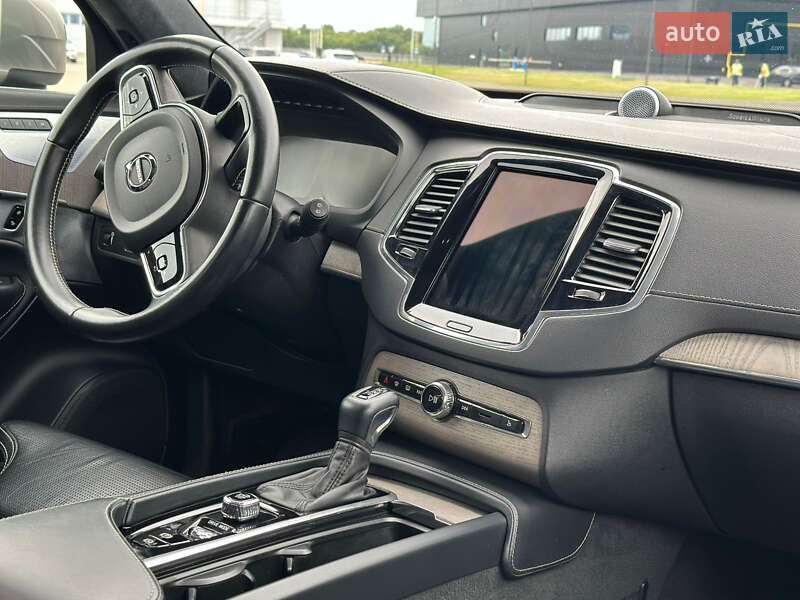 Внедорожник / Кроссовер Volvo XC90 2019 в Киеве