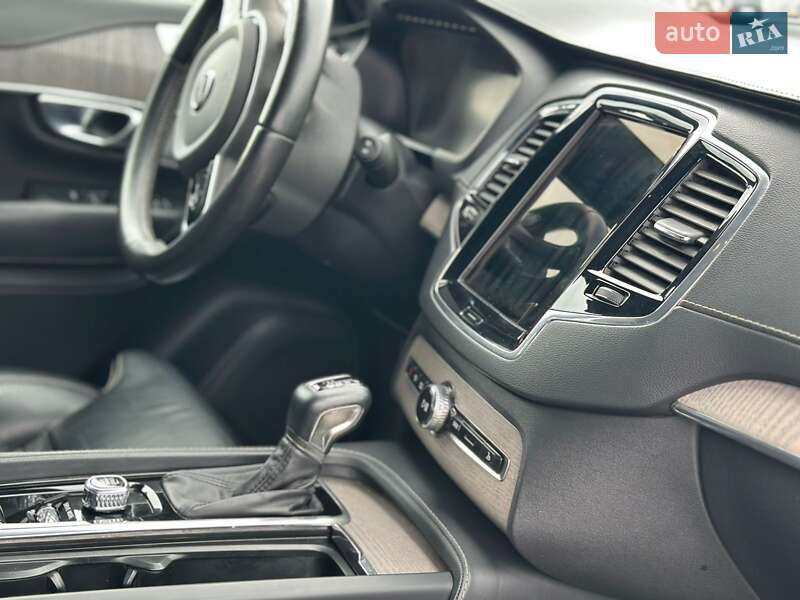 Внедорожник / Кроссовер Volvo XC90 2019 в Киеве