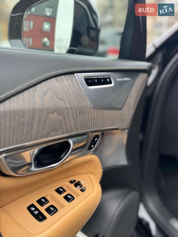 Внедорожник / Кроссовер Volvo XC90 2020 в Хмельницком