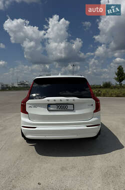 Внедорожник / Кроссовер Volvo XC90 2022 в 