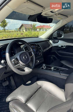 Внедорожник / Кроссовер Volvo XC90 2022 в 