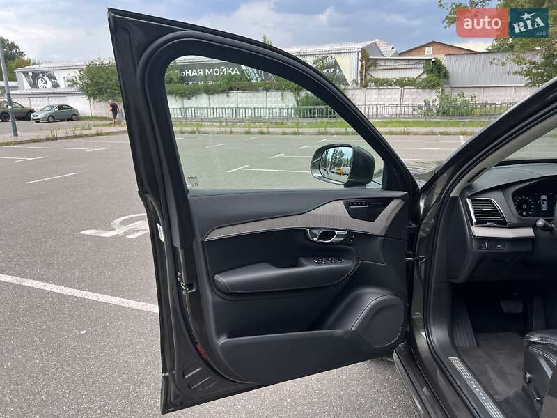Внедорожник / Кроссовер Volvo XC90 2020 в Киеве