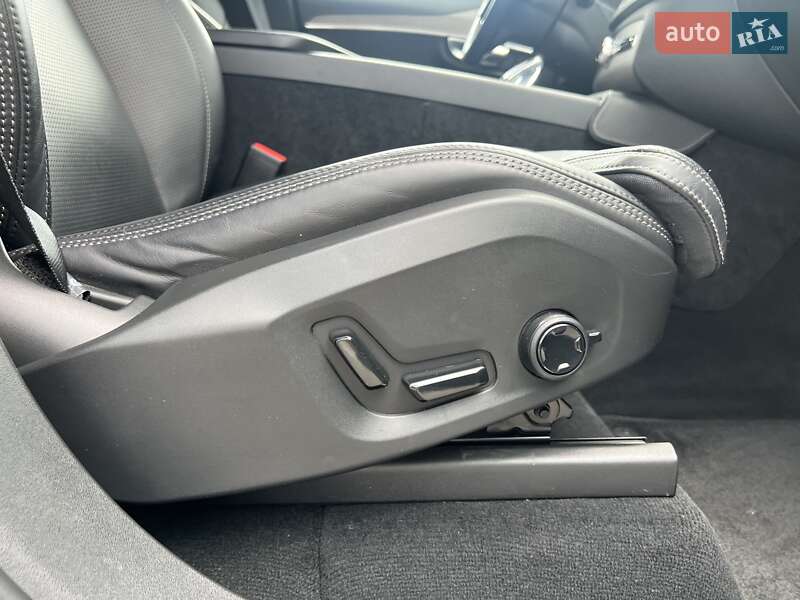 Внедорожник / Кроссовер Volvo XC90 2020 в Киеве