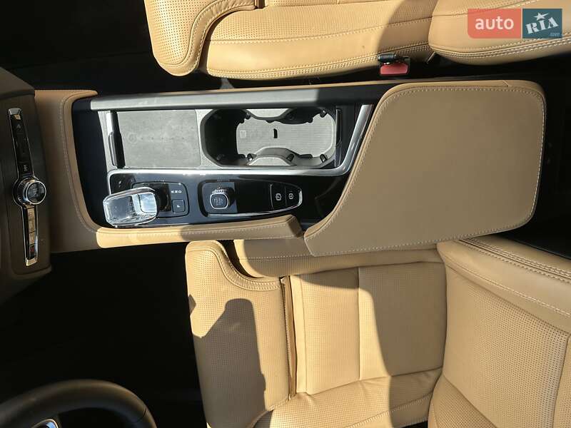 Позашляховик / Кросовер Volvo XC90 2024 в Вінниці