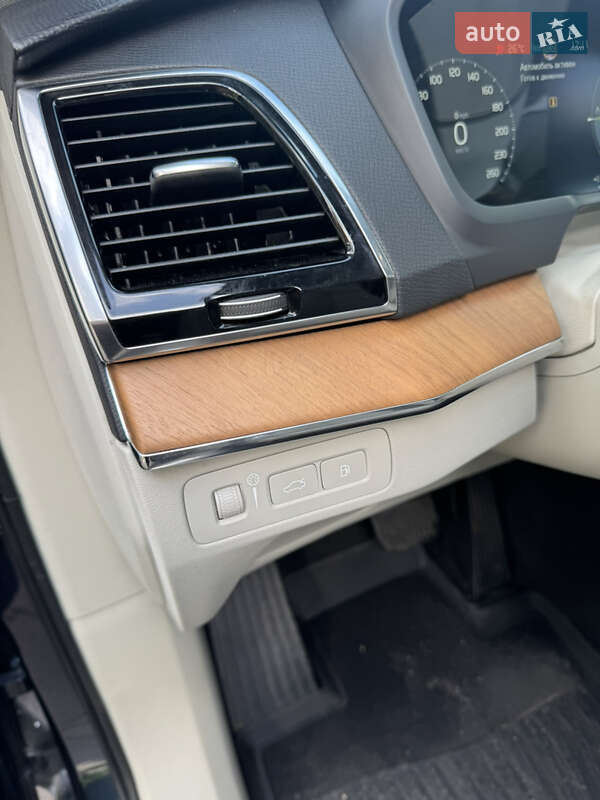 Позашляховик / Кросовер Volvo XC90 2021 в Черкасах фото 3 Позашляховик / Кросовер Volvo XC90 2021 в Черкасах
