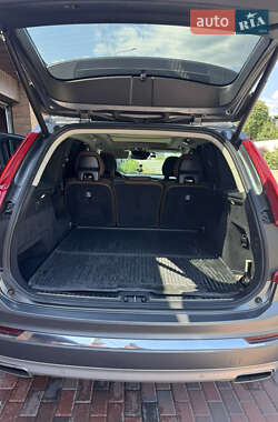 Внедорожник / Кроссовер Volvo XC90 2020 в 