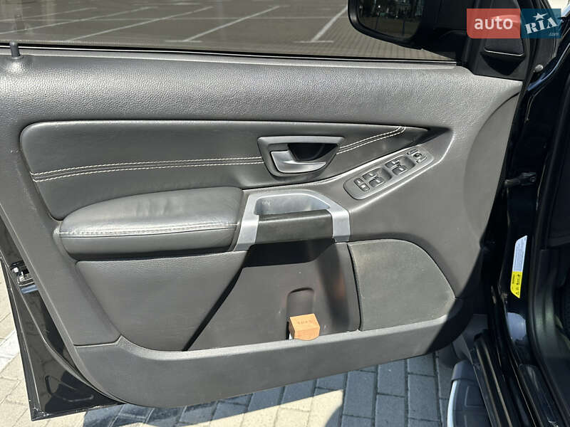 Внедорожник / Кроссовер Volvo XC90 2006 в Нововолынске