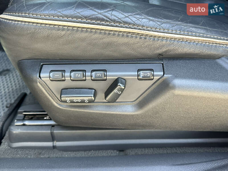Внедорожник / Кроссовер Volvo XC90 2006 в Нововолынске