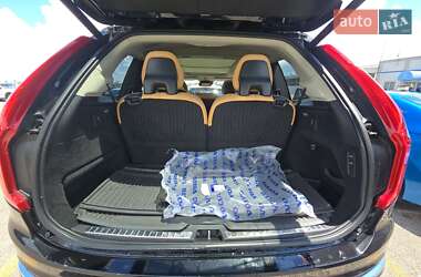 Внедорожник / Кроссовер Volvo XC90 2016 в 