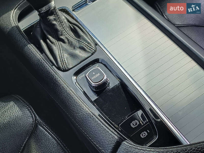 Позашляховик / Кросовер Volvo XC90 2015 в Харкові