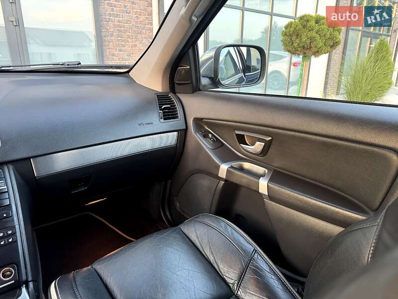 Внедорожник / Кроссовер Volvo XC90 2011 в Тернополе