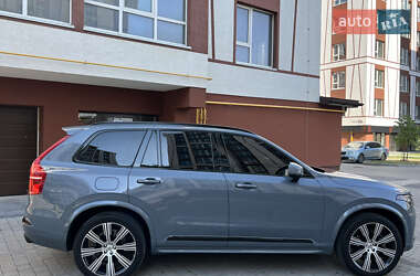 Внедорожник / Кроссовер Volvo XC90 2019 в 