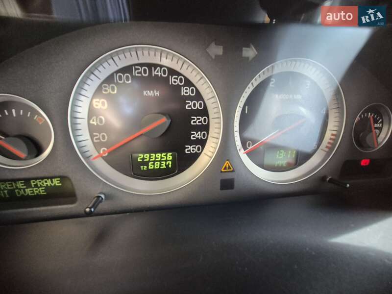 Внедорожник / Кроссовер Volvo XC90 2010 в Великом Раковце