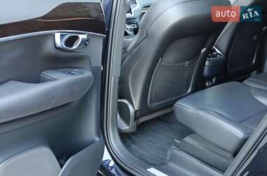 Позашляховик / Кросовер Volvo XC90 2019 в 