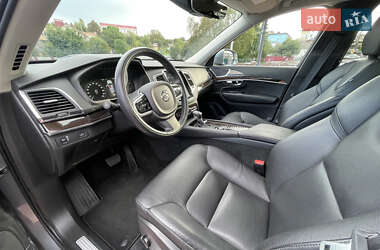 Внедорожник / Кроссовер Volvo XC90 2019 в 