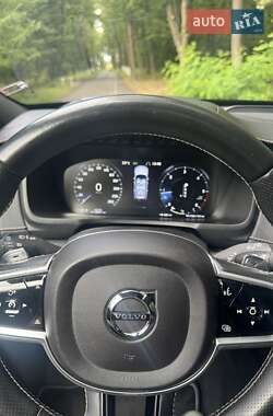 Внедорожник / Кроссовер Volvo XC90 2018 в 
