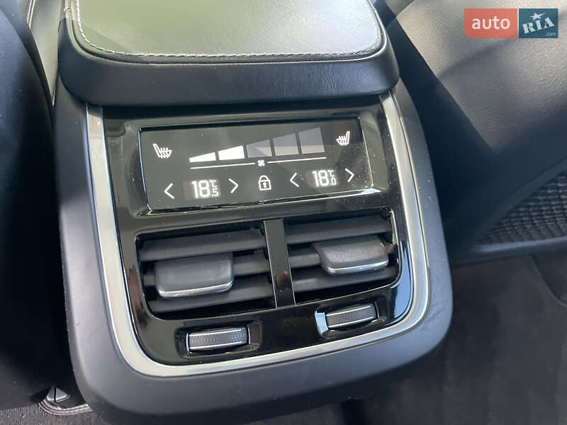 Внедорожник / Кроссовер Volvo XC90 2018 в Днепре