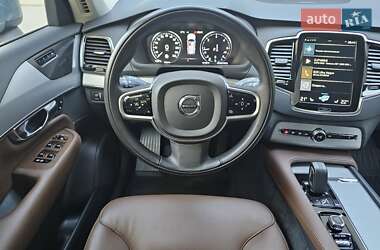 Внедорожник / Кроссовер Volvo XC90 2019 в 
