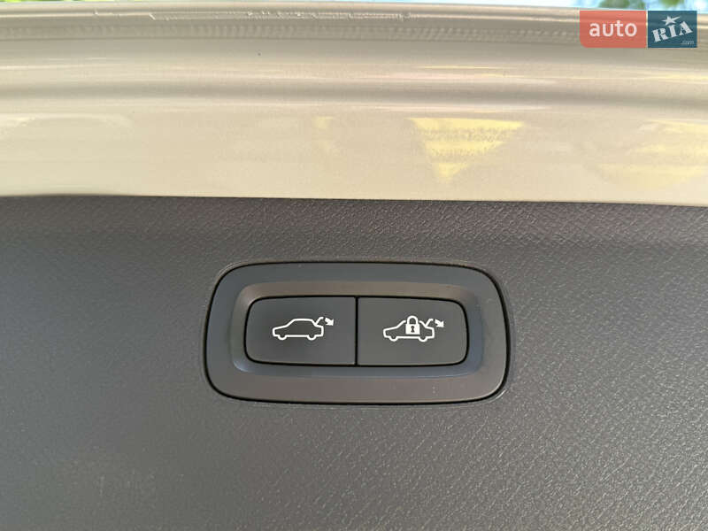 Внедорожник / Кроссовер Volvo XC90 2019 в Черновцах фото 31 Внедорожник / Кроссовер Volvo XC90 2019 в Черновцах