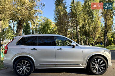 Позашляховик / Кросовер Volvo XC90 2019 в  фото 25 Позашляховик / Кросовер Volvo XC90 2019 в