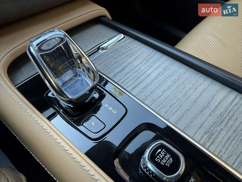 Внедорожник / Кроссовер Volvo XC90 2019 в Киеве фото 81 Внедорожник / Кроссовер Volvo XC90 2019 в Киеве