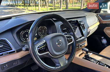 Позашляховик / Кросовер Volvo XC90 2017 в Києві