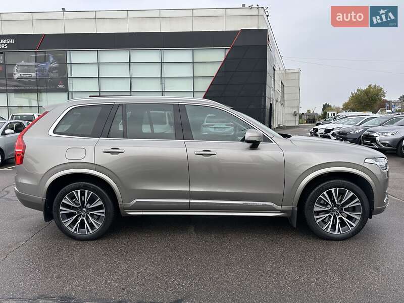 Внедорожник / Кроссовер Volvo XC90 2021 в Киеве