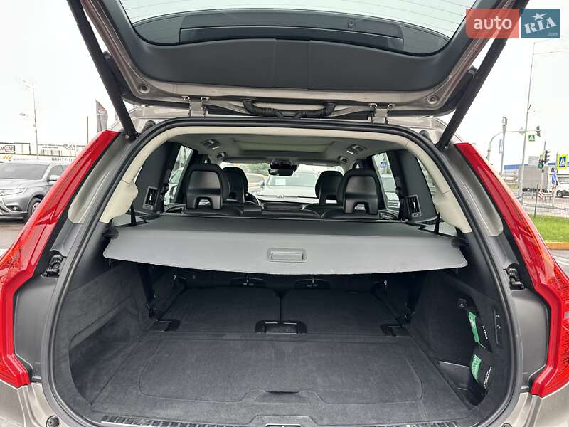 Внедорожник / Кроссовер Volvo XC90 2021 в Киеве