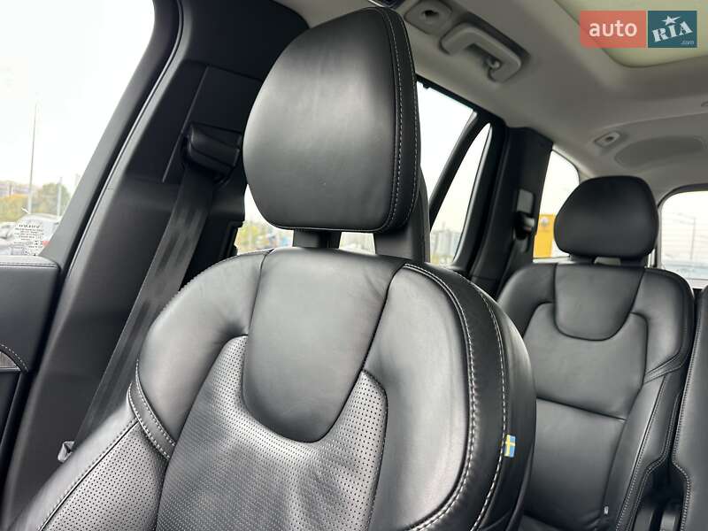 Внедорожник / Кроссовер Volvo XC90 2021 в Киеве