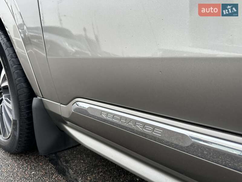 Внедорожник / Кроссовер Volvo XC90 2021 в Киеве