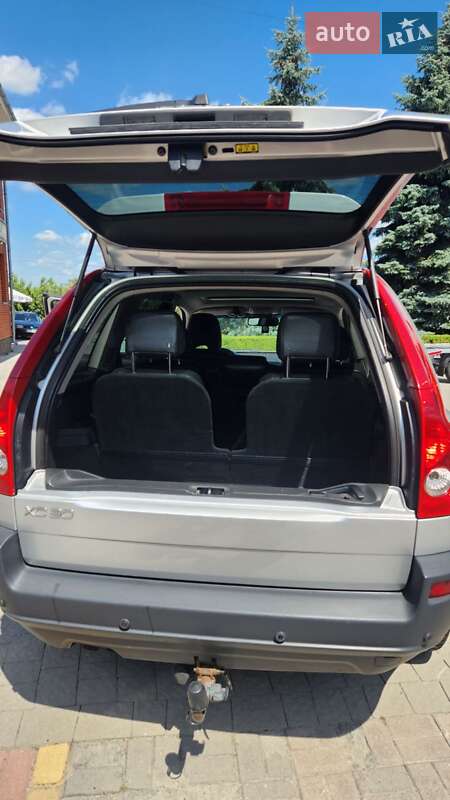 Внедорожник / Кроссовер Volvo XC90 2005 в Кременце