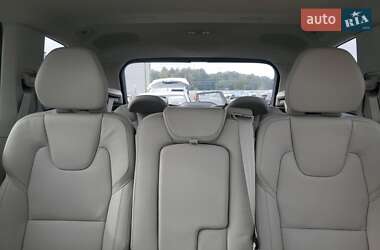 Внедорожник / Кроссовер Volvo XC90 2023 в 