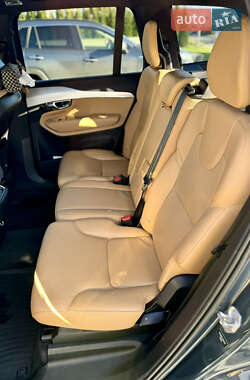 Внедорожник / Кроссовер Volvo XC90 2017 в 