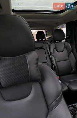 Внедорожник / Кроссовер Volvo XC90 2021 в 