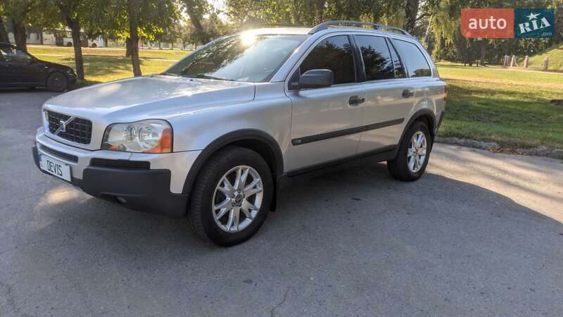 Volvo XC90 2003