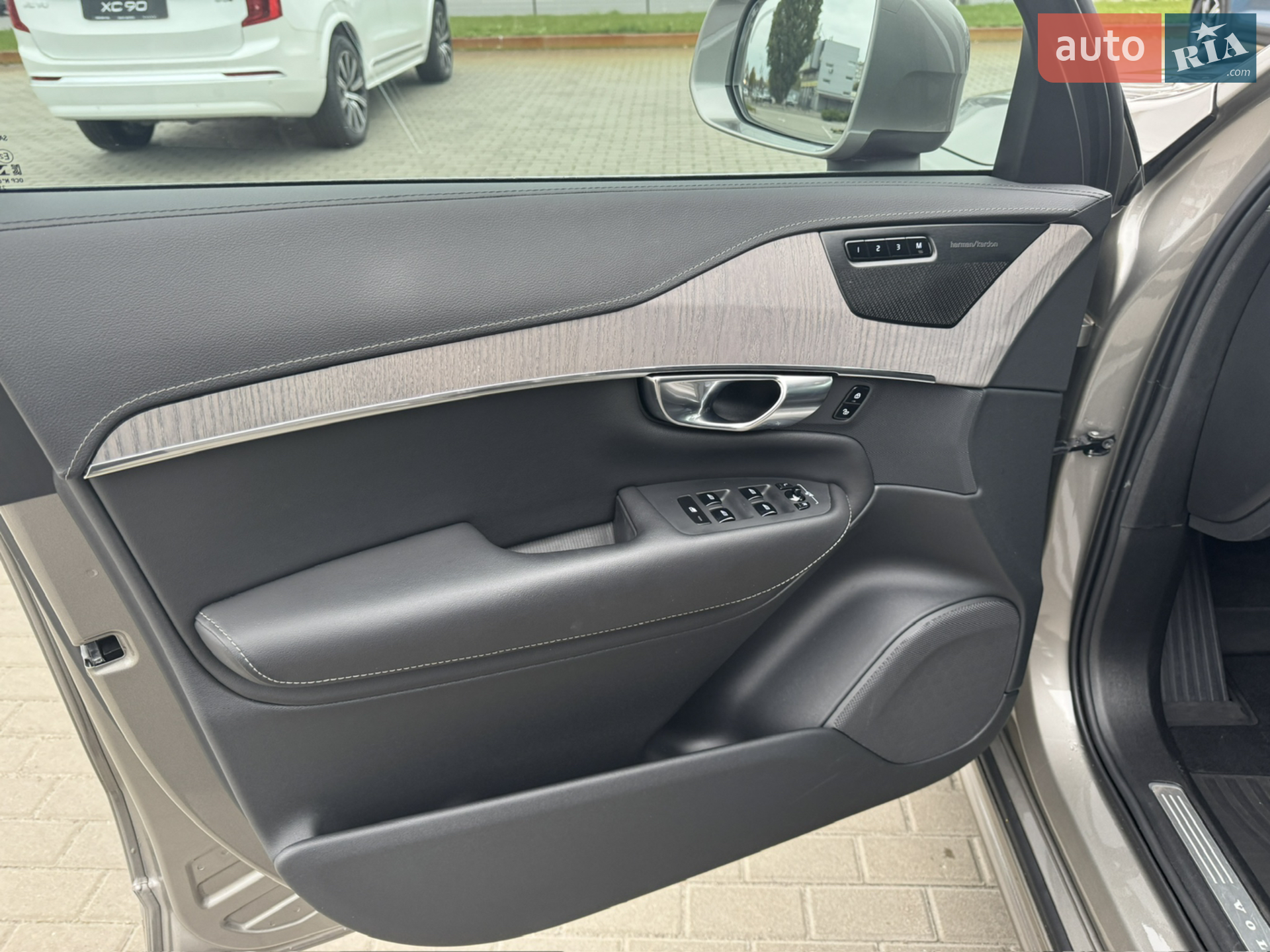 2021 Volvo XC90 - мініатюра 10