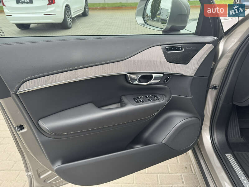 Позашляховик / Кросовер Volvo XC90 2021 в Києві фото 10 Позашляховик / Кросовер Volvo XC90 2021 в Києві
