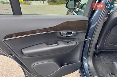 Внедорожник / Кроссовер Volvo XC90 2017 в 