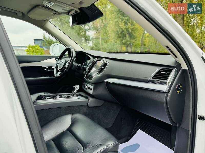 Позашляховик / Кросовер Volvo XC90 2015 в Києві фото 121 Позашляховик / Кросовер Volvo XC90 2015 в Києві