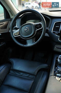 Позашляховик / Кросовер Volvo XC90 2020 в 