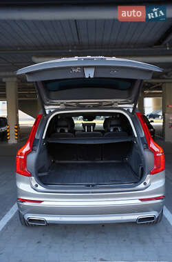 Позашляховик / Кросовер Volvo XC90 2020 в 