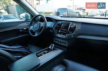 Позашляховик / Кросовер Volvo XC90 2020 в 