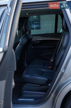 Позашляховик / Кросовер Volvo XC90 2020 в 
