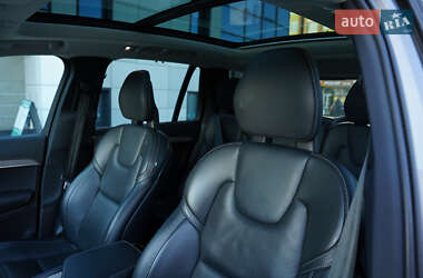 Позашляховик / Кросовер Volvo XC90 2020 в 