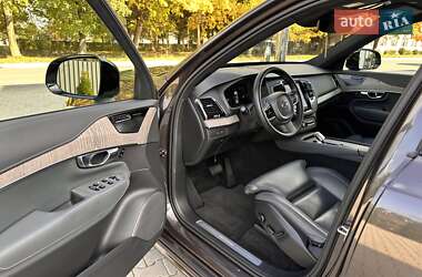 Внедорожник / Кроссовер Volvo XC90 2022 в 