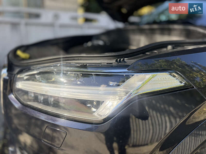 Внедорожник / Кроссовер Volvo XC90 2015 в Киеве