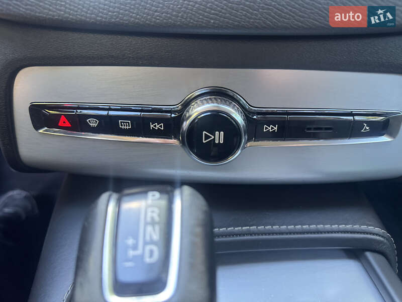 Внедорожник / Кроссовер Volvo XC90 2015 в Киеве