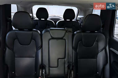 Внедорожник / Кроссовер Volvo XC90 2021 в 