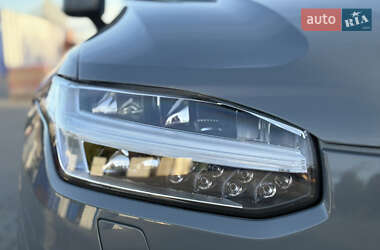 Внедорожник / Кроссовер Volvo XC90 2022 в 